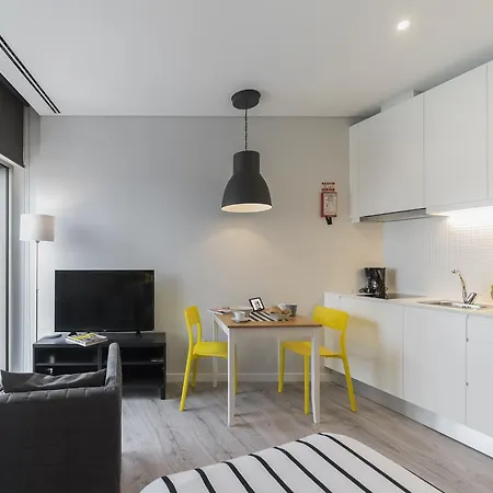 Faa 31 De Janeiro By An Island