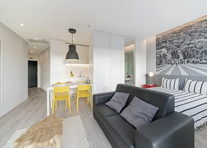 Faa 31 De Janeiro By An Island Funchal