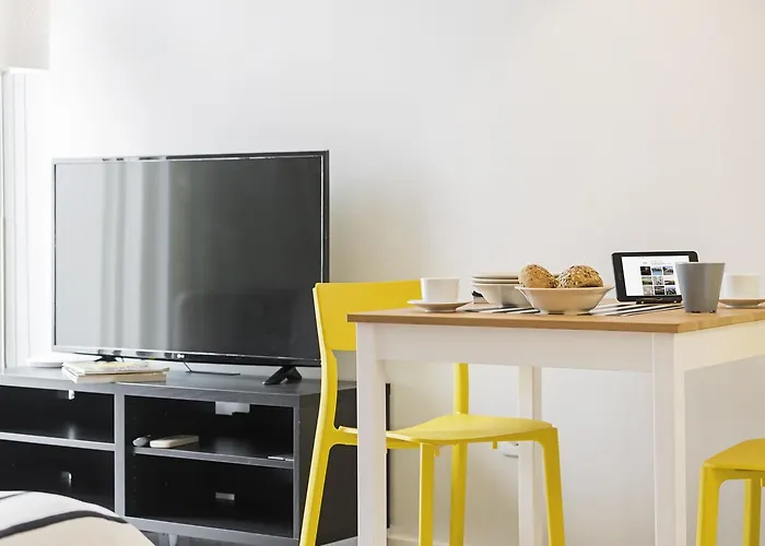 Faa 31 De Janeiro By An Island