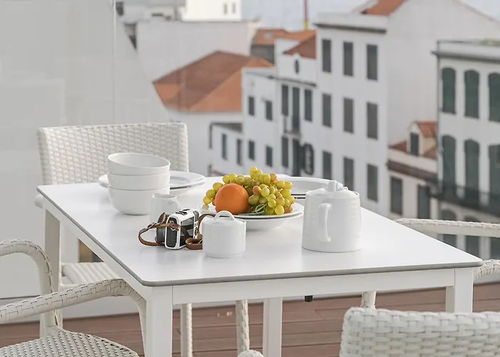 Faa 31 De Janeiro By An Island