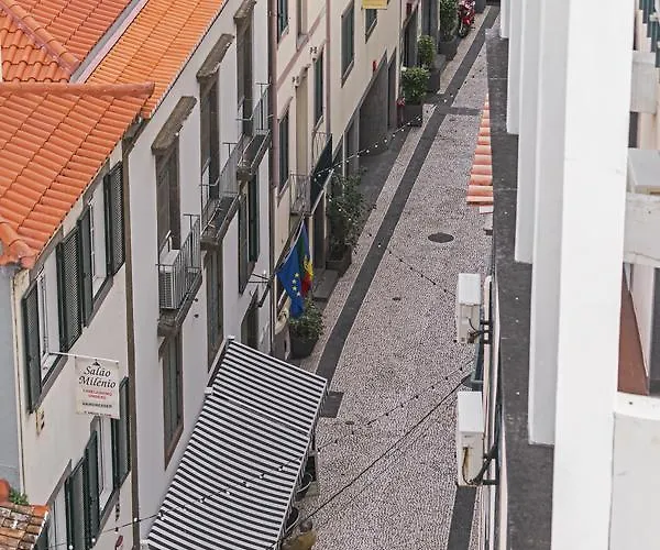 Faa 31 De Janeiro By An Island * Funchal (Madeira)