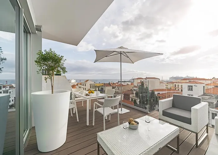 Faa 31 De Janeiro By An Island Funchal (Madeira)